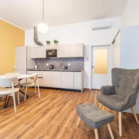 Design Apartments Luzanky Брно Экстерьер фото